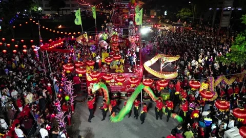 The dragon vibrant movements bless the Jade Emperor Birthday with energy. Видео 318095128