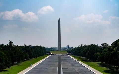 Drained Reflecting Pool: Washington Monument Obelisk View across Drained Pool Stock Photos