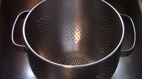 Draining Lasagna Noodles Video stock 22825119