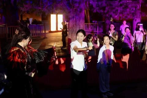 Drama performance staged in ancient architecture at Beijing's Jingshan Park Фото