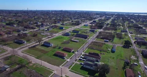 Dramatic aerial shot over the blighted lower ninth ward in New Orleans following Stockbeeldmateriaal 66496489