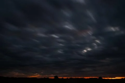 Dramatic and expressive early morning storm cloudscape Foto stock