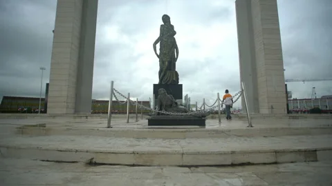 Dramatic angle footage of the Plaza De Banderas Monument in dominican republic. Stock Footage 138904472