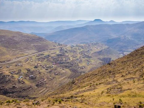 Dramatic beautiful mountain landscape with terrassed fields and simple houses Foto stock