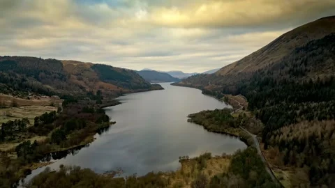 Dramatic beauty of the Cumbrian countryside through mesmerizing drone foota.. Vídeos de archivo 246047934
