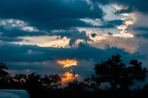 Dramatic blue sky after sunset. beautiful sky background with clouds. Foto stock