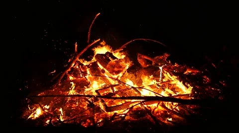 Dramatic Bonfire Wide Shot Slow-Motion Time Lapse Stockbeeldmateriaal 49308118