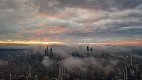Dramatic cloud of cityscape Stock Footage 121862092