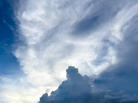 Dramatic Cloud Formation Against Blue Sky Фото