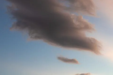 Dramatic Cloud Formation in Blue Sky Foto stock