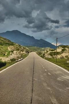 Dramatic cloud scenery at the San Bernardinopass in Switzerland 30.7.2020 Stockfoto's