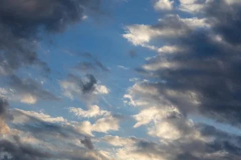 Dramatic Clouds in a Blue Sky Foto stock