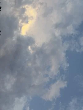 Dramatic Clouds in Blue Sky Stock-Fotos