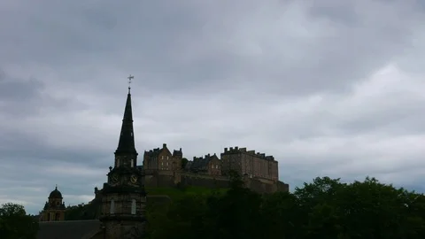 Dramatic Clouds over Edinburgh Castle (Time Lapse, 4k) Stock-Footage 77400271