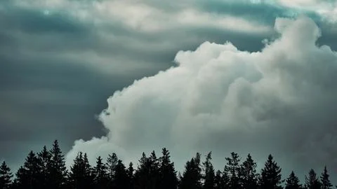 Dramatic Clouds 写真素材