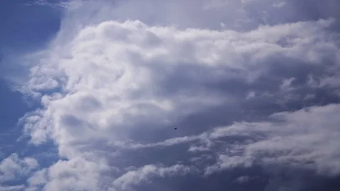 Dramatic clouds quickly fly in the sky Stock Footage 106837050