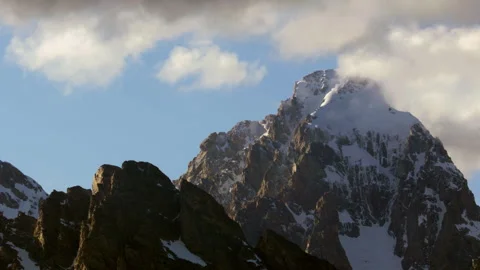 Dramatic Clouds shroud the peaks in Grand Teton National Park, WY Stock-Footage 259787909
