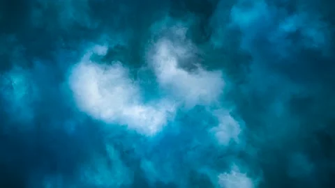 Dramatic clouds in the sky timelapse Video stock 141393995