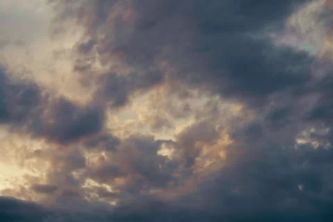 Dramatic Clouds at Sunset Timelapse – Golden horizon sky transforms with shiftin Stock Footage 319930052