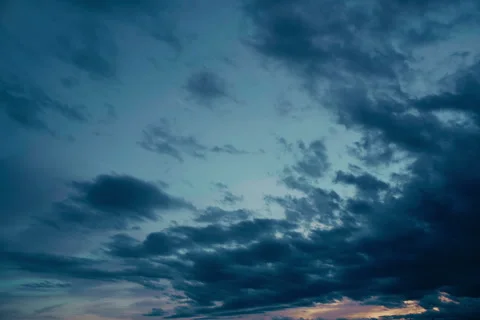 Dramatic Clouds at Sunset Timelapse – Golden horizon sky transforms with shiftin Stock Footage 319930669