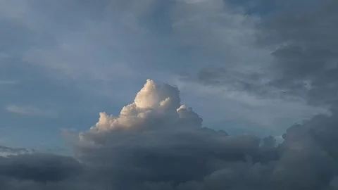 Dramatic Cloudscape Features Large 스톡 동영상 320094950