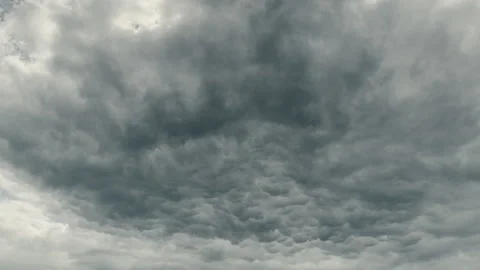 A Dramatic Cloudscape Highlighting Overcast Skies with Dynamic and Ominous Eleme Video stock 309409898