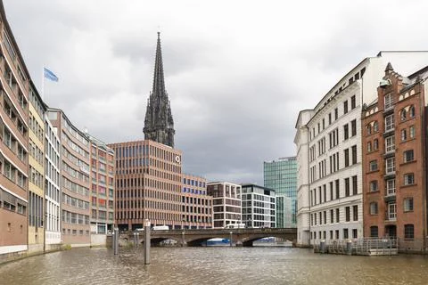 Dramatic cloudscape over the financial district of Hamburg Stock Photos