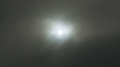 Dramatic contrast sky snowflakes blizzard bright sun winter Vidéo 258083136