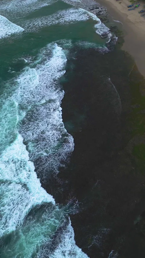 Dramatic coral reefs and ocean currents Stock Footage 329064344