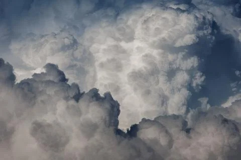 Dramatic cumulus Cloud Formations in the Sky Stockfoto's