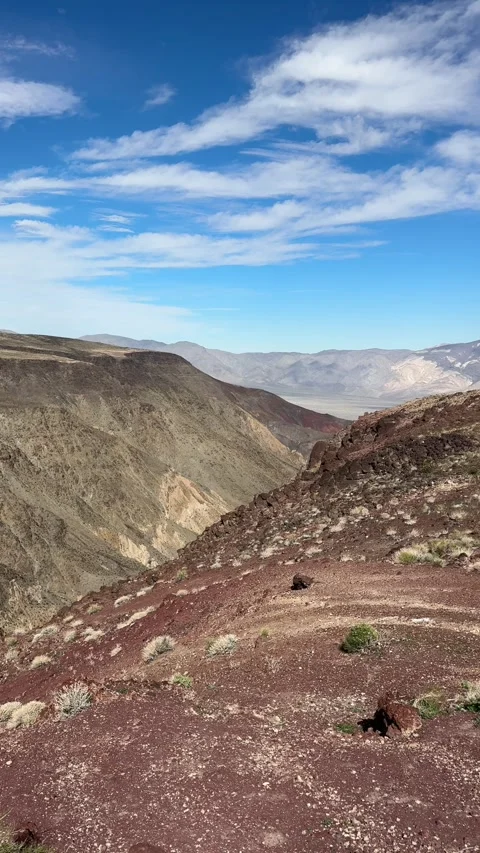 Dramatic Desert Canyon Overlook and Rugged Peaks Stock-Footage 331035464