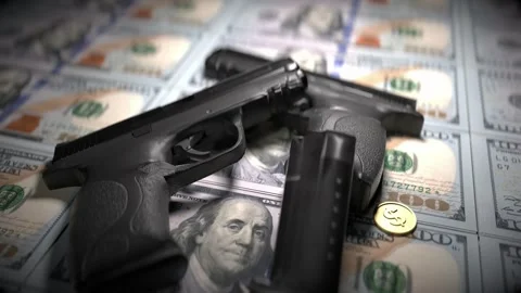 Dramatic Display of Black Handguns and Magazines on US Dollar Bills Intense.. Vidéo 314069679