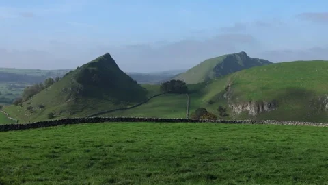 The Dramatic Dragons Back Ridge of Parkhouse Hill and Chrome Hill, Peak District Vidéo 334733658