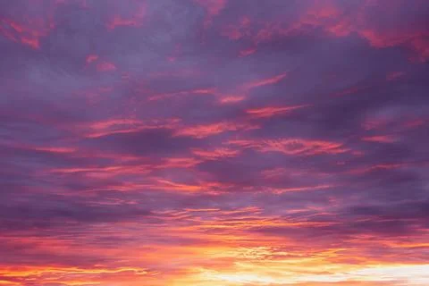 Dramatic dusk sky with clouds. Mysterious abstract heaven background 스톡 사진