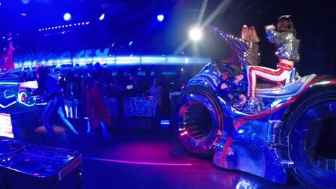 Dramatic &amp; Electric Robot Restaurant Show.  Electric carnival with Robots Stockbeeldmateriaal 149320929