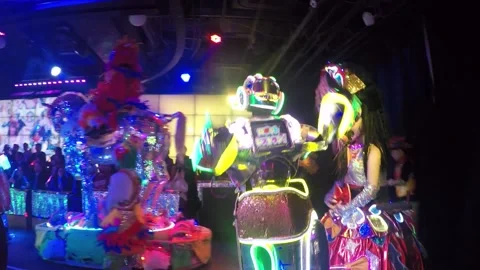 Dramatic &amp; Electric Robot Restaurant Show.  Electric carnival with Robots Stockbeeldmateriaal 149320999