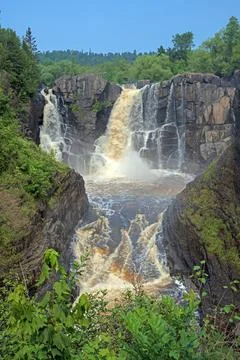 Dramatic Falls on a North Woods River Stockfoto's