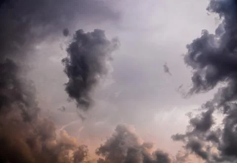 Dramatic gray clouds in the sky Foto stock