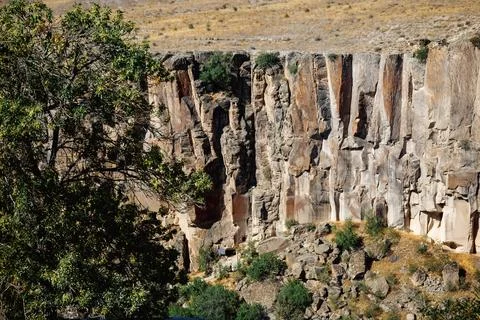 Dramatic Ihlara Valley Canyon Cliffs Cappadocia Turkey Hiking View 스톡 사진