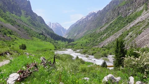 Dramatic landscapes inside Ala Archa National Park, Kyrgyzstan Stock Footage 312263376