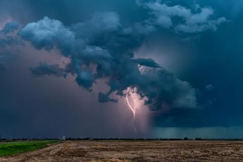 Dramatic Lightning at Night Stock-Fotos