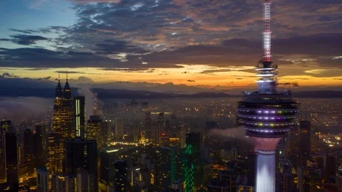 Dramatic Low Cloud Stock Footage 121861422