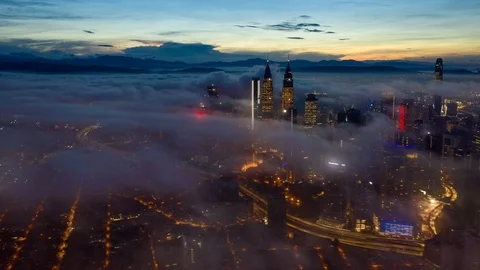 Dramatic low cloud over the city Stock Footage 121862920