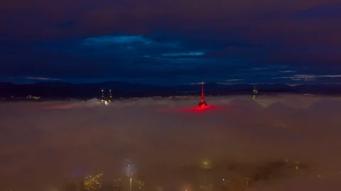 Dramatic low cloud over the city Stock Footage 121863454