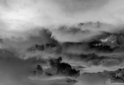 Dramatic Monochrome Cloudscape with Dense Storm Clouds Foto stock