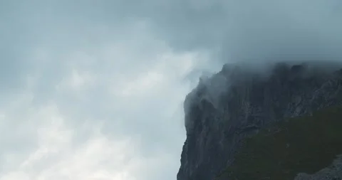 Dramatic mood of the mountain covered with a cloud. Stock Footage 136441950