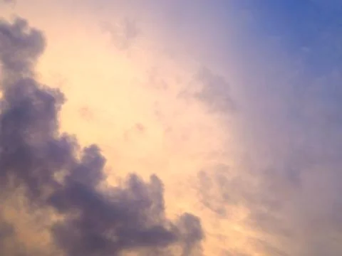 Dramatic morning blue red cloudy sky Foto stock