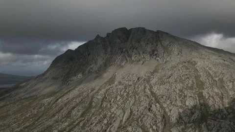 Dramatic mountain in clouds Stock-Footage 252258606
