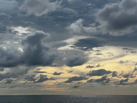 Dramatic Ocean Sky at Dusk Foto stock