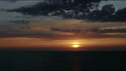 Dramatic Ocean Sunset Timelapse with Clouds and Golden Light 스톡 동영상 327268709